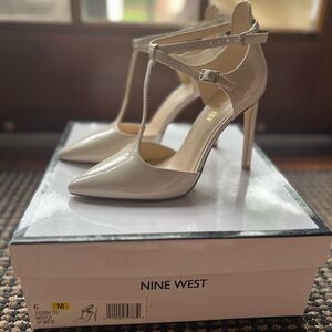 Nine West Tayley T- Strap Pointed Toe Pump Faux Patent leather Off White US 6M